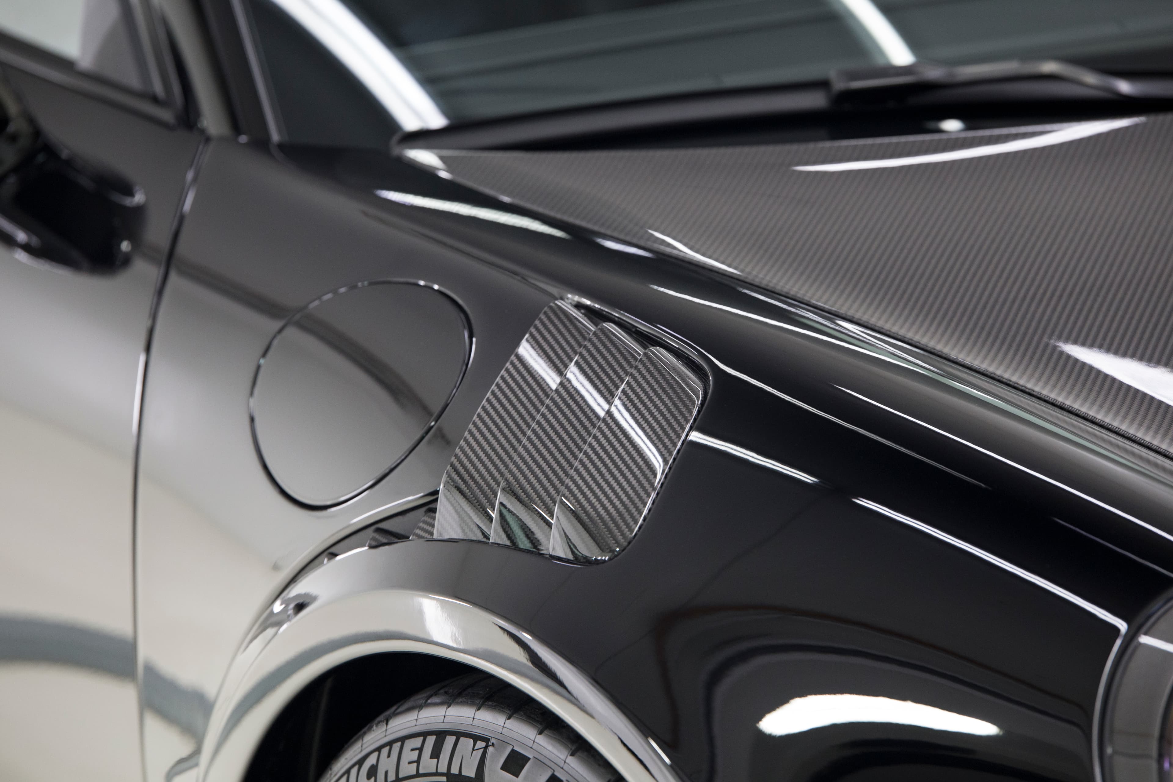 DG front wheel detail